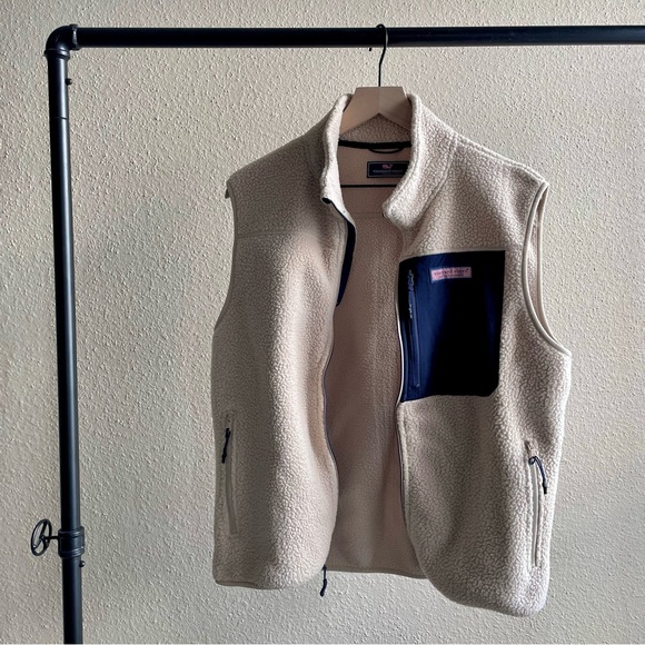 Vineyard vines vest - Picture 1 of 4